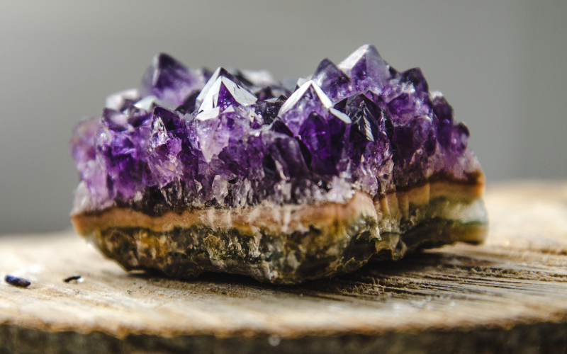 3 Easy Ways to Charge Your Crystals